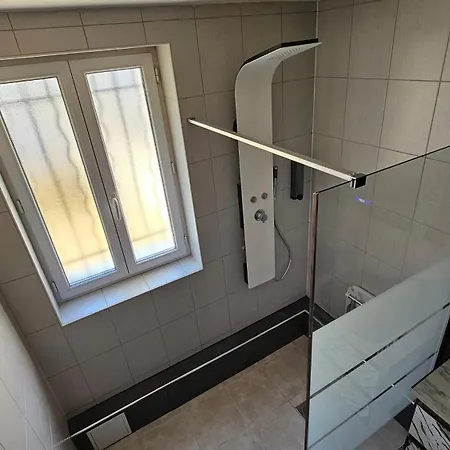 La Rouge Proche Paris & Stade De France Apartamento *